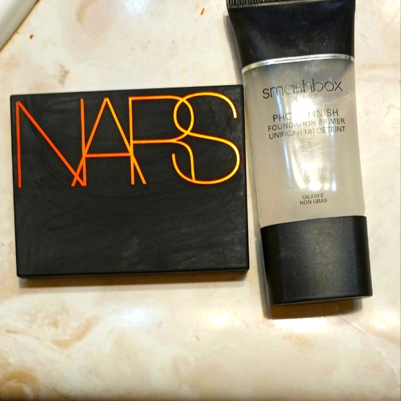 Nars and smashbox bundle. - Picture 1 of 3